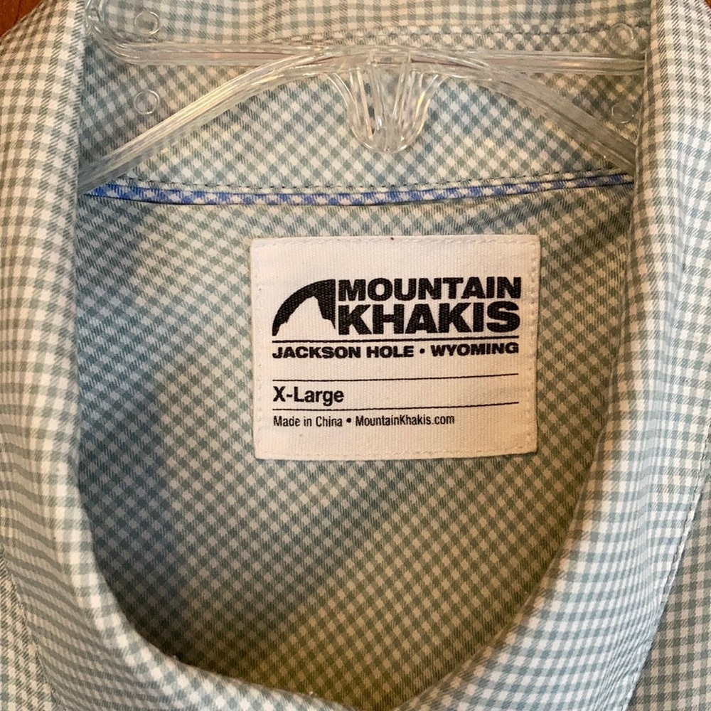 Men’s XL Short Sleeved Mountain Khaki Shirt